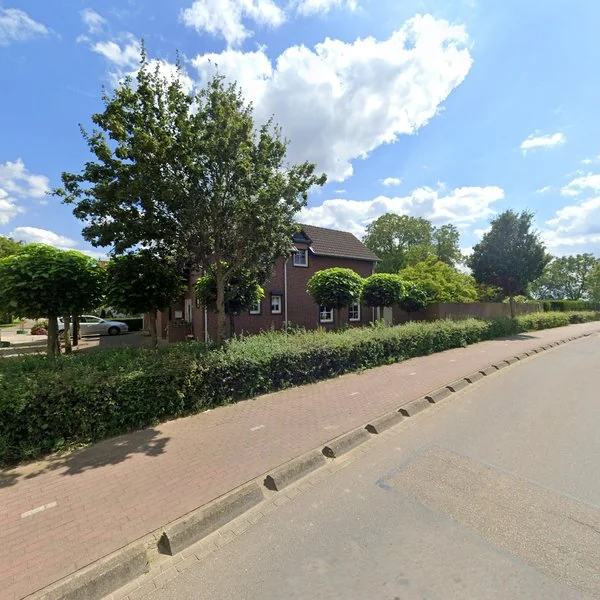 Straatbeeld van Endepoelsdijk 2, 6101PB Echt