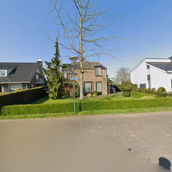 Straatbeeld van Engstraat 11, 5396PR Lithoijen