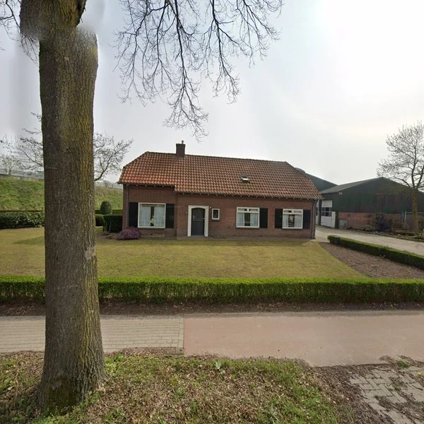 Straatbeeld van Enschotsebaan 29, 5056SR Berkel-Enschot