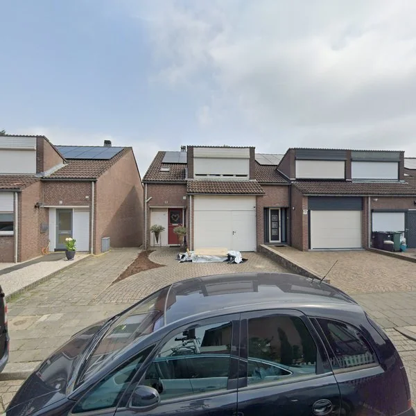 Straatbeeld van Esdoornlaan 10, 6063BE Vlodrop