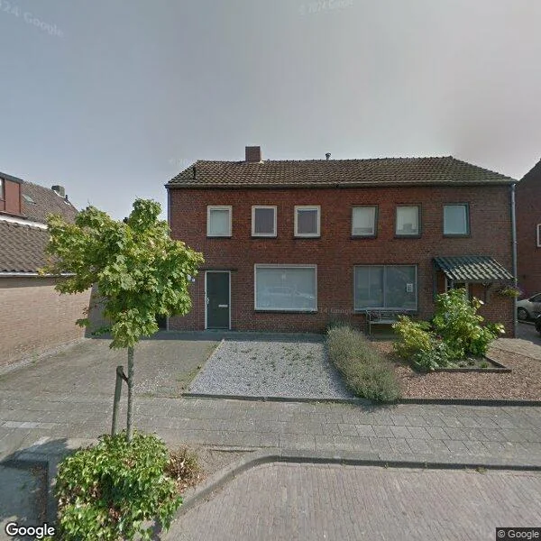 Straatbeeld van Esdoornstraat 1, 4881AK Zundert
