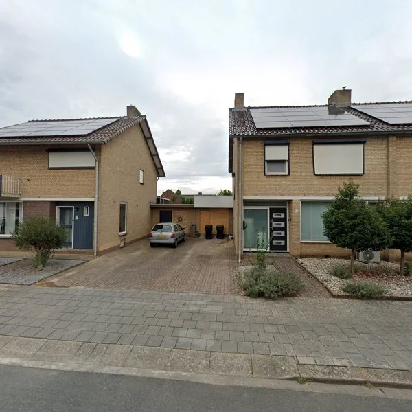 Straatbeeld van Esdoornstraat 11, 6101BJ Echt