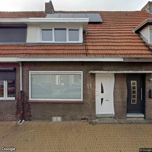 Straatbeeld van Esdoornstraat 11, 6374XK Landgraaf