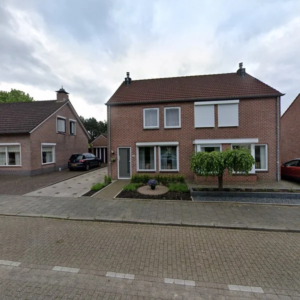 Straatbeeld van Esdoornstraat 9, 4581AK Vogelwaarde