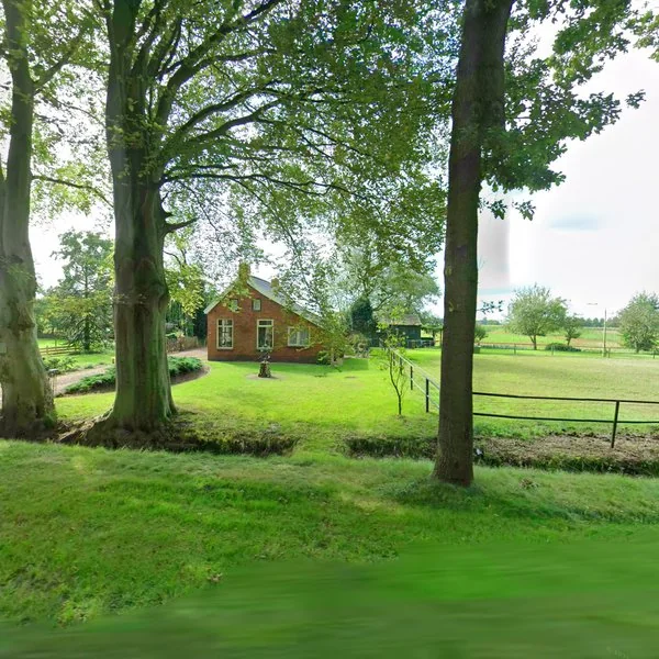 Straatbeeld van Esweg 37, 9305TB Roderesch