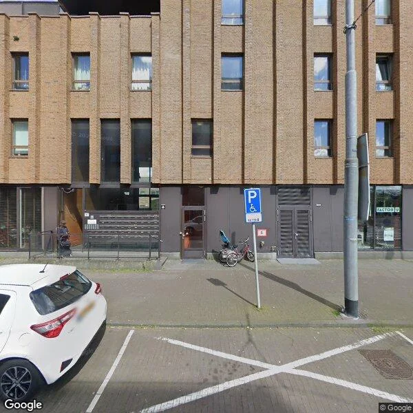 Straatbeeld van Eva Besnyöstraat 139, 1087KR Amsterdam