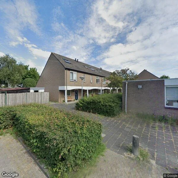 Straatbeeld van Fluessenpad 5, 1317CA Almere