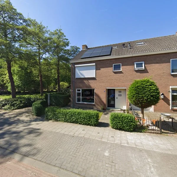 Straatbeeld van Frank van Borsselenstraat 21, 4472AX 's-Heer Hendrikskinderen