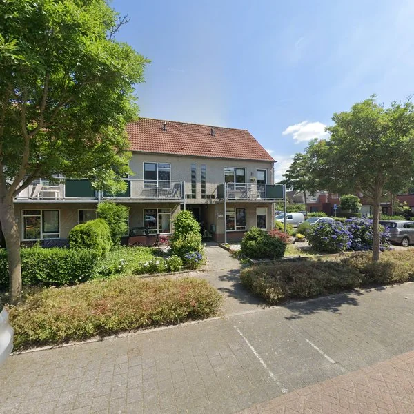 Straatbeeld van Freule Helenastraat 7, 3864GK Nijkerkerveen