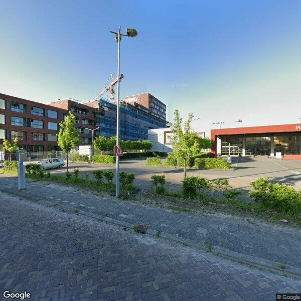 Straatbeeld van Friesestraatweg 225-2, 9743AE Groningen