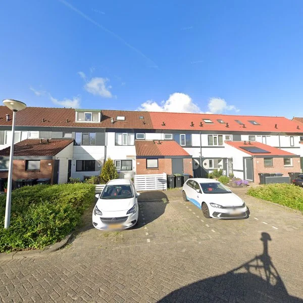 Straatbeeld van Garnaal 94, 3225AG Hellevoetsluis