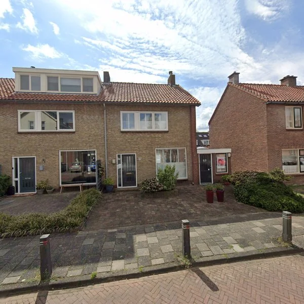 Straatbeeld van Gerbrand Swartlaan 10, 2481AJ Woubrugge