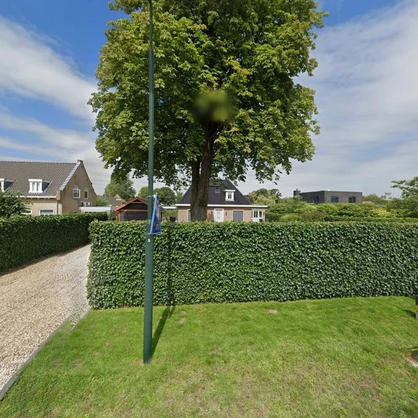 Straatbeeld van Giessenzoom 10, 3371GJ Hardinxveld-Giessendam