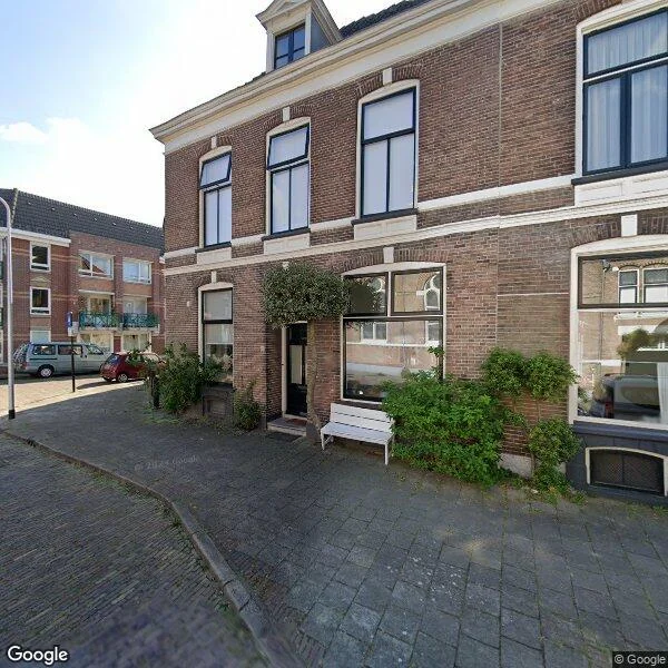 Straatbeeld van Graaf van Burenstraat 15, 7411RT Deventer