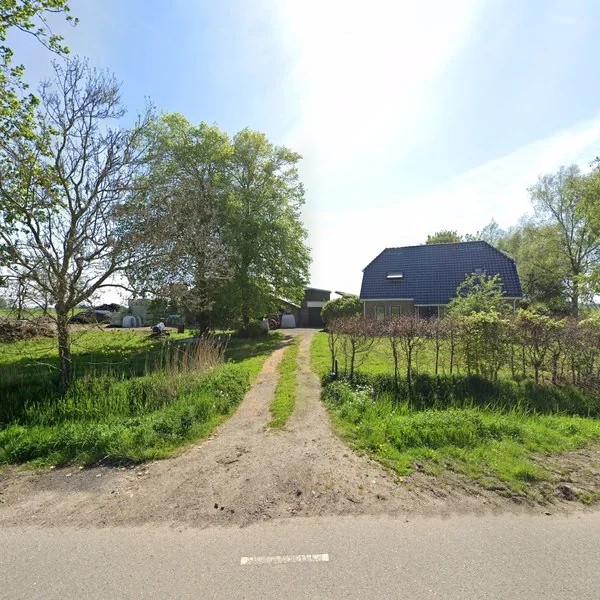 Straatbeeld van Graauwedijk 17, 9625PA Overschild