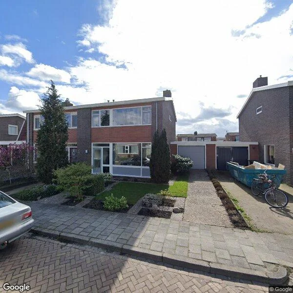 Straatbeeld van Grachtstraat 10, 9951BR Winsum