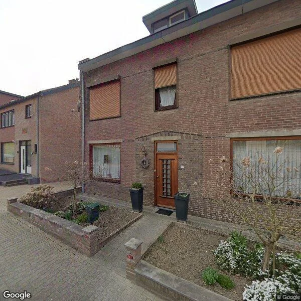 Straatbeeld van Grachtstraat 86, 6305AP Schin op Geul