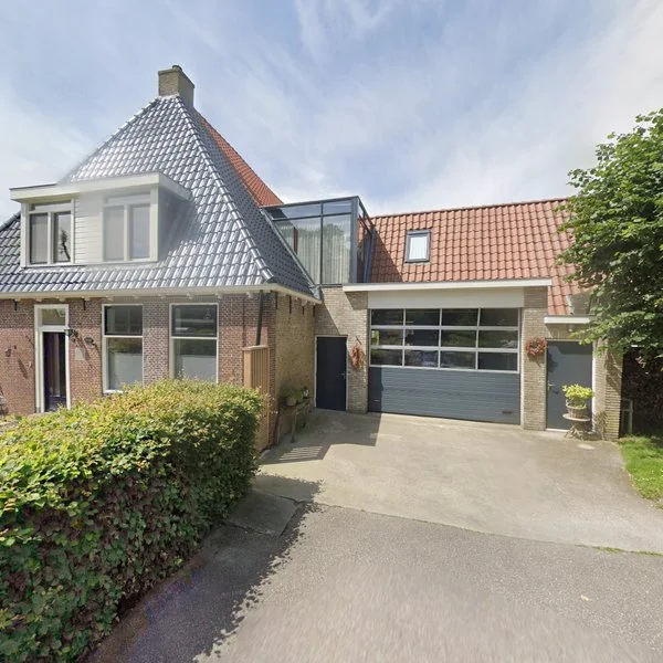 Straatbeeld van Greate Buorren 13, 8732EE Kûbaard