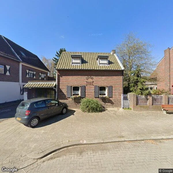 Straatbeeld van Grensstraat 106, 6374CV Landgraaf