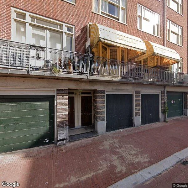 Straatbeeld van Groenmarktkade 12-3, 1016TA Amsterdam