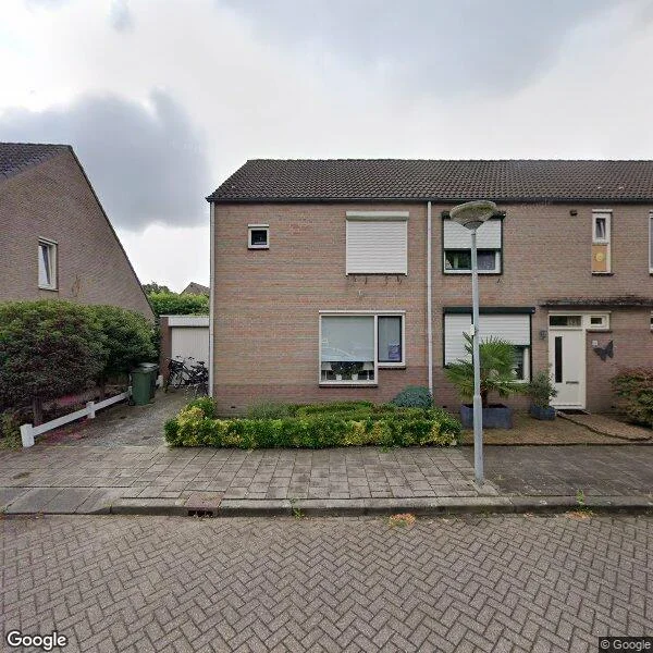 Straatbeeld van Groenveldsingel 57, 5913SC Venlo