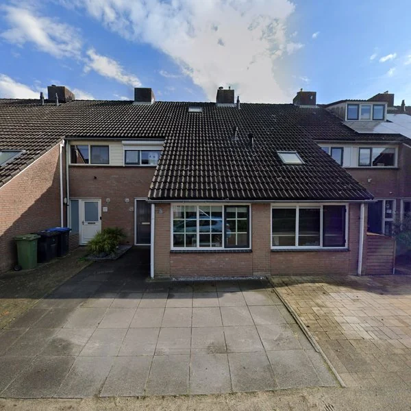 Straatbeeld van Groot-Zuideveld 15, 4271CA Dussen