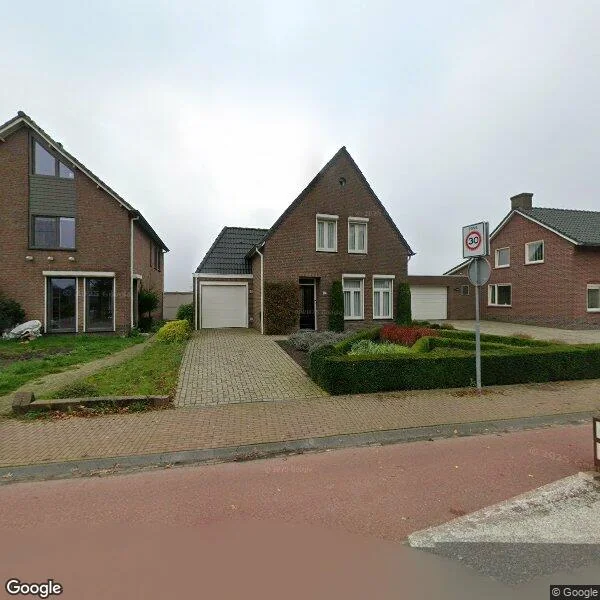 Straatbeeld van Grootschoterweg 93, 6023AP Budel-Schoot