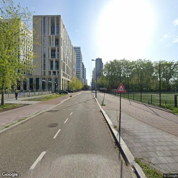 Straatbeeld van Gustav Mahlerlaan 1720, 1081LA Amsterdam