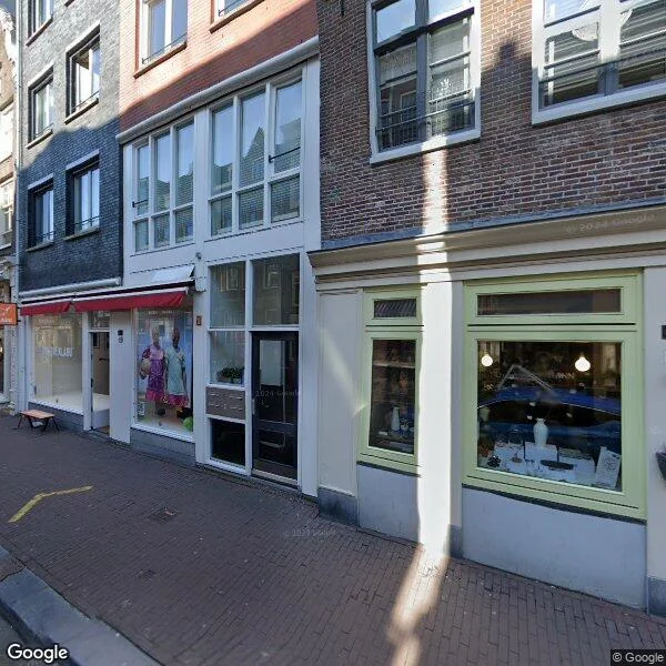 Straatbeeld van Haarlemmerdijk 104C, 1013JH Amsterdam