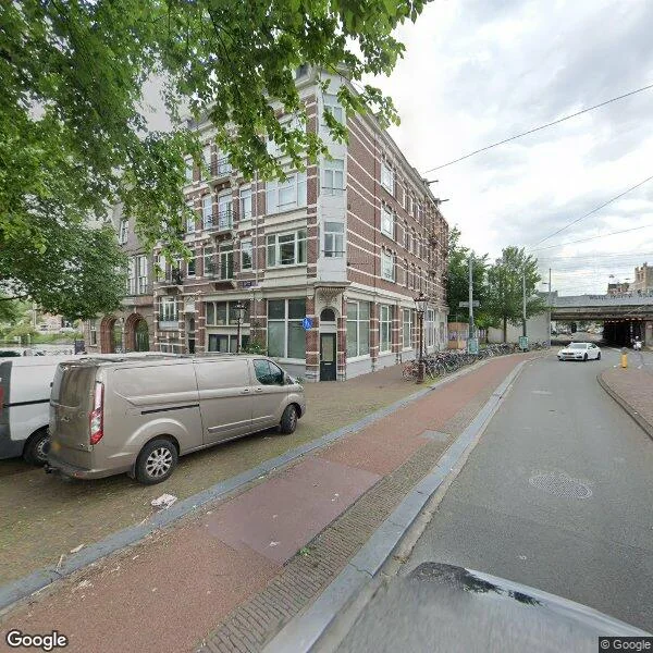 Straatbeeld van Haarlemmerplein 42-2, 1013HS Amsterdam