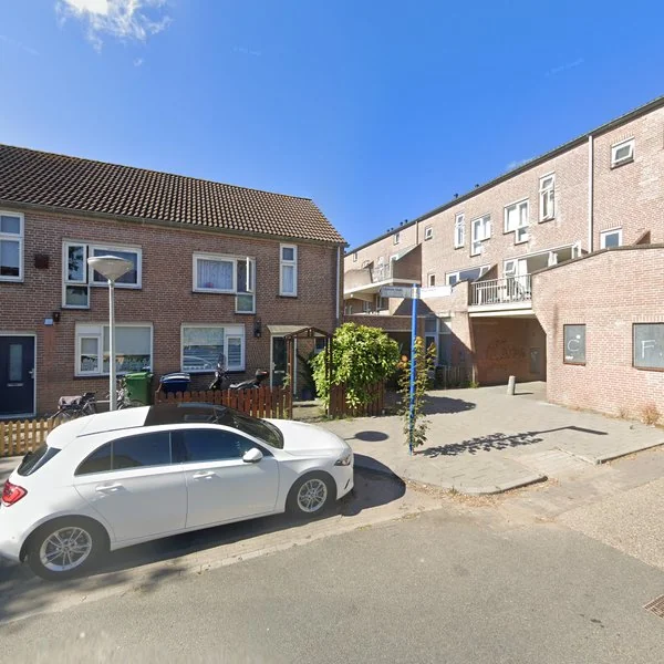 Straatbeeld van Haarlemplein 11, 1324RT Almere