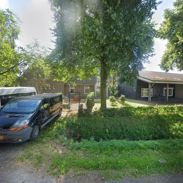 Straatbeeld van Hagelkruisweg 10b, 5963AS Hegelsom