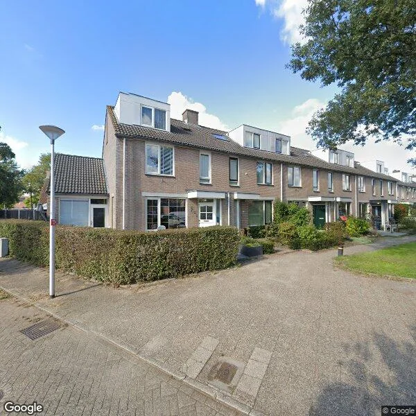 Straatbeeld van Halsterveld 37, 3993RK Houten
