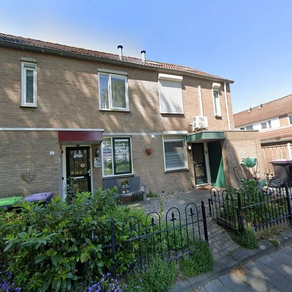 Straatbeeld van Heemskerkplantsoen 17, 3201WB Spijkenisse