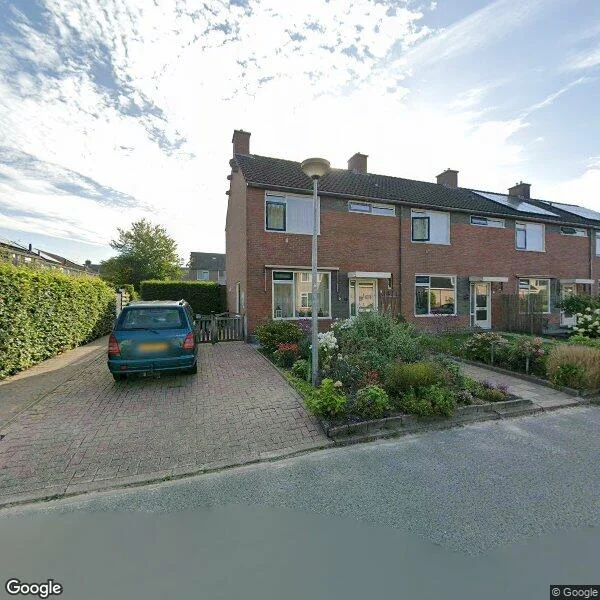 Straatbeeld van Heemskerkstraat 13, 9801KL Zuidhorn