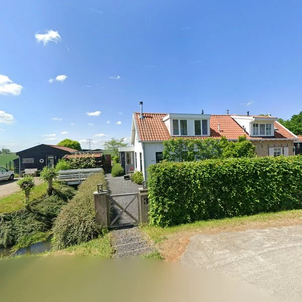 Straatbeeld van Heerenweg 3, 3329KD Dordrecht