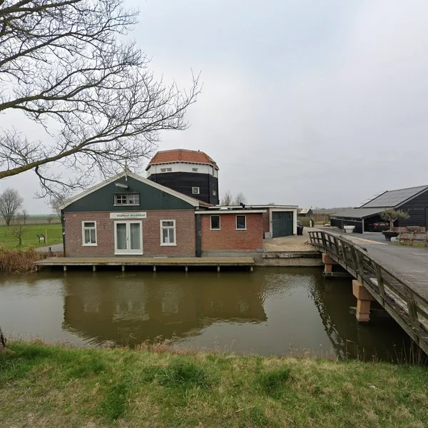 Straatbeeld van Heerenweg 75, 1768BL Barsingerhorn