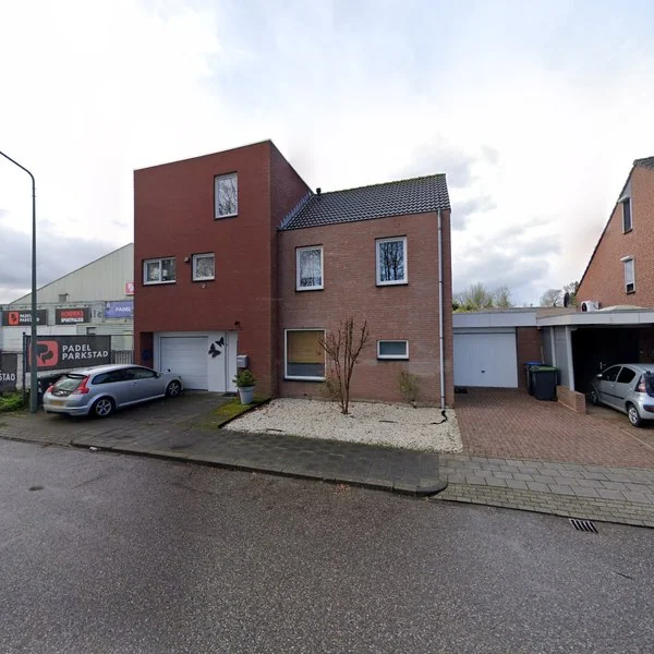 Straatbeeld van Heerlerweg 152A, 6433HX Hoensbroek