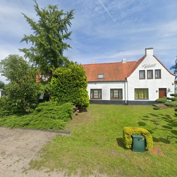 Straatbeeld van Helenaveenseweg 100, 5985NM Grashoek