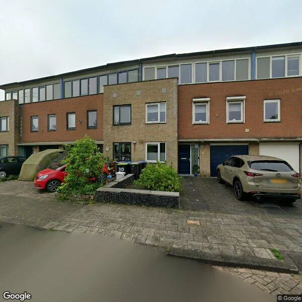 Straatbeeld van Henriëtte Roland Holststraat 30, 3207WZ Spijkenisse