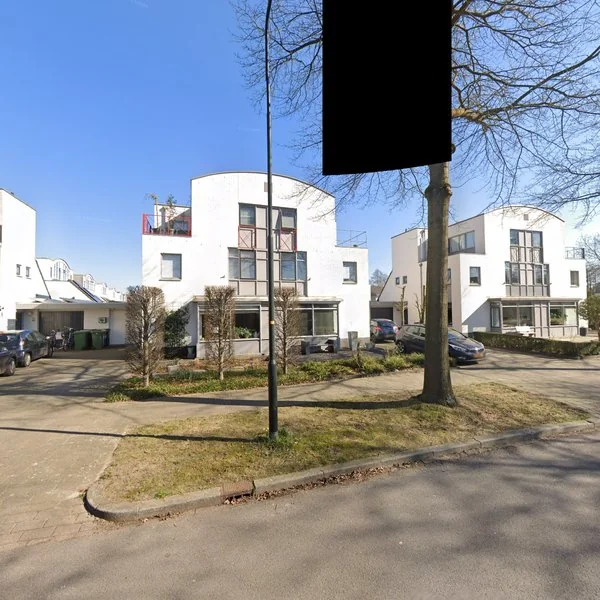 Straatbeeld van Henriëtte van Eyklaan 124, 7321LJ Apeldoorn