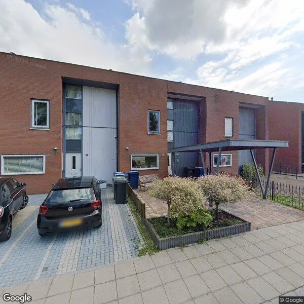 Straatbeeld van Henry Moorestraat 38, 1328LW Almere