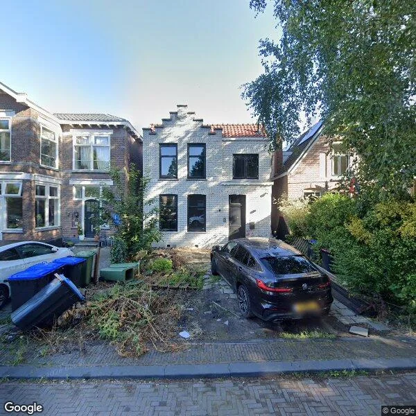 Straatbeeld van Herengracht 102, 1506DW Zaandam