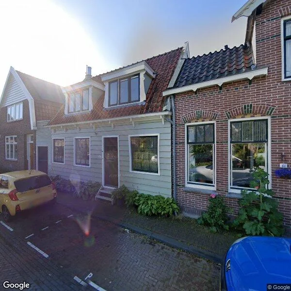 Straatbeeld van Herengracht 81, 1506DN Zaandam