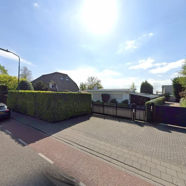 Straatbeeld van Herenweg 123, 3625AD Breukeleveen