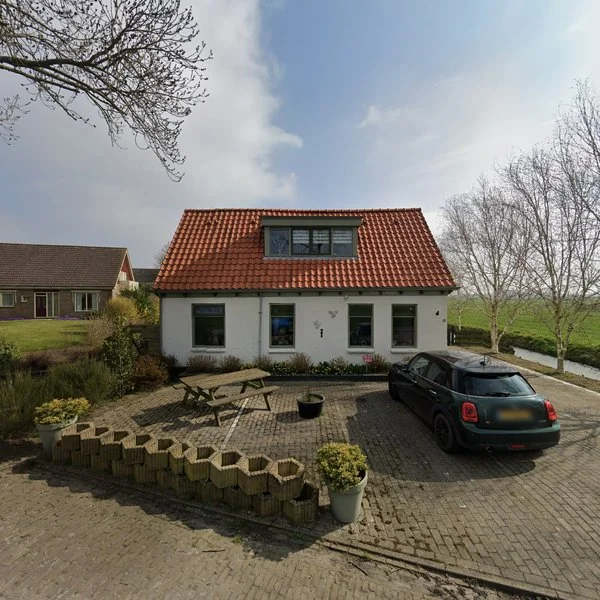 Straatbeeld van Herenweg 92, 1718AH Hoogwoud