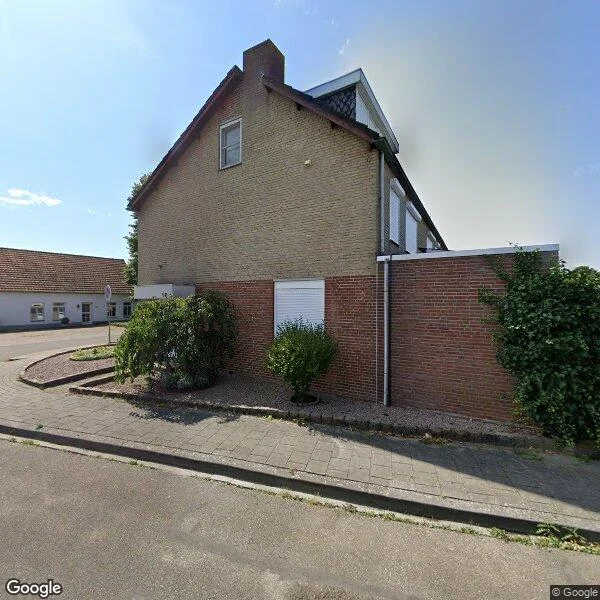 Straatbeeld van Heuvelstraat 1, 5943AX Lomm