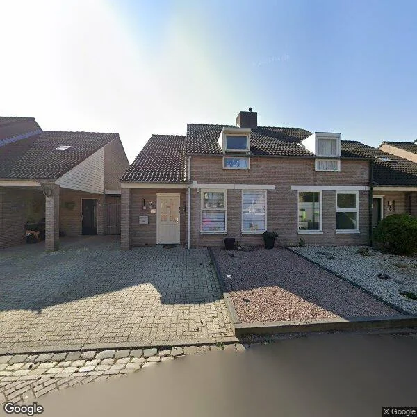 Straatbeeld van Hille Kampkes 27, 5398HV Maren-Kessel