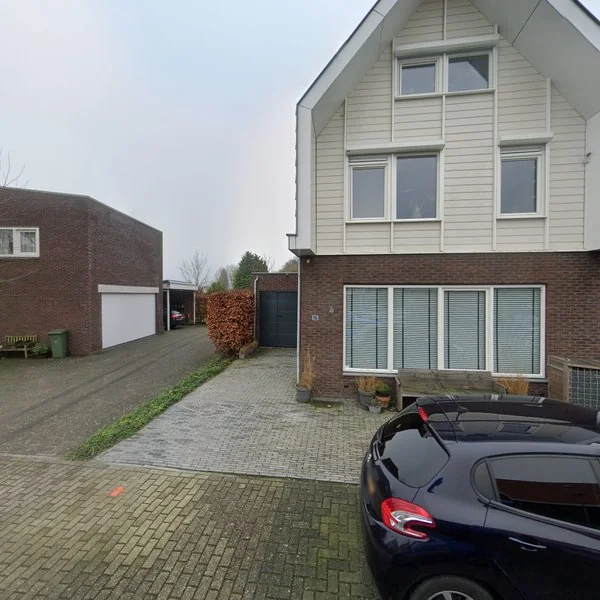 Straatbeeld van Hillegommerdijk 318, 2144KR Beinsdorp