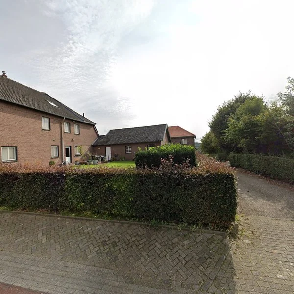 Straatbeeld van Hilleshagerweg 106, 6281AH Mechelen